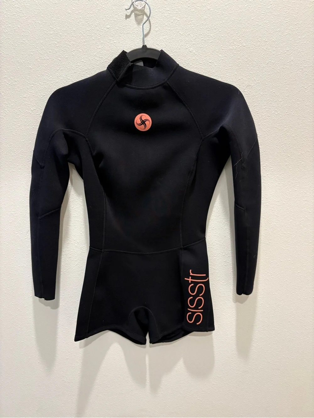 Sisstr 2/2 Summer Seas L/S Wetsuit size 6 US